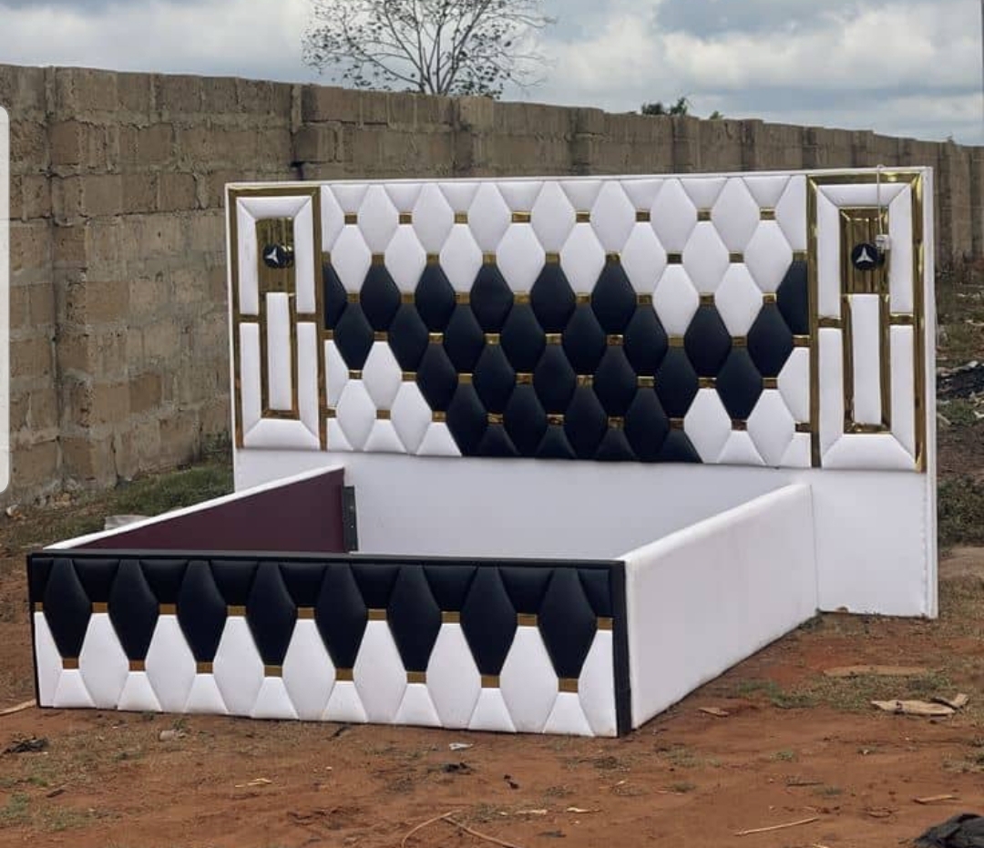Luxury Tufted Diamond Bed